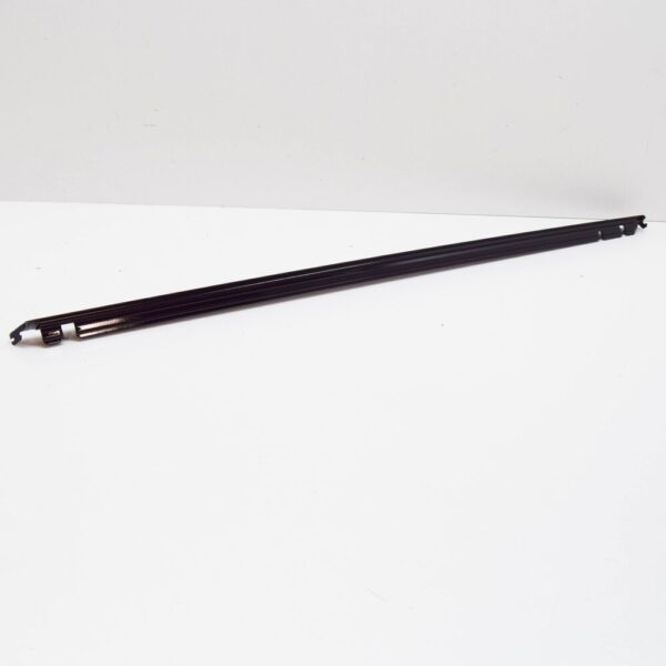 LR043790 - LR RR SPORT L494 Rear Left Door Upper Reveal Moulding LR043790 NEW GENUINE