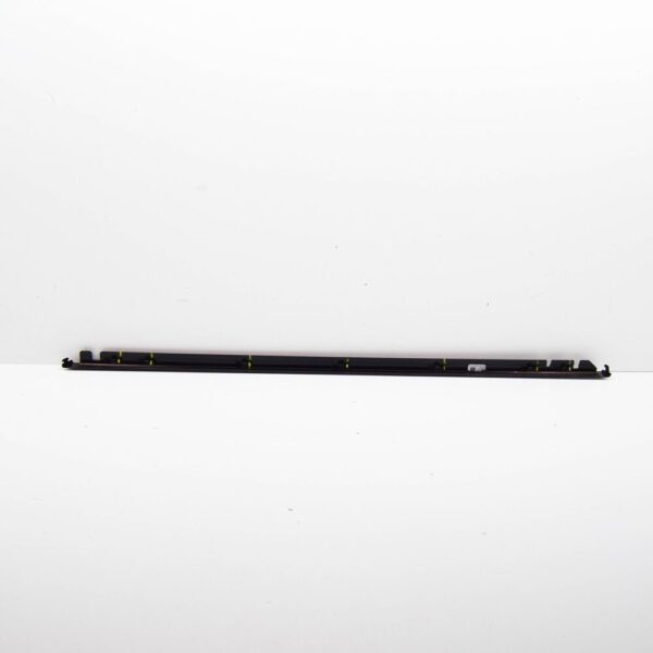 LR043790 - LR RR SPORT L494 Rear Left Door Upper Reveal Moulding LR043790 NEW GENUINE