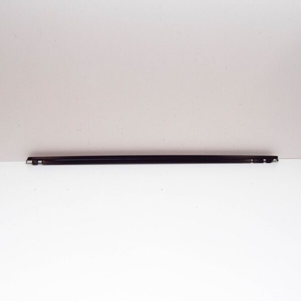 LR043790 - LR RR SPORT L494 Rear Left Door Upper Reveal Moulding LR043790 NEW GENUINE