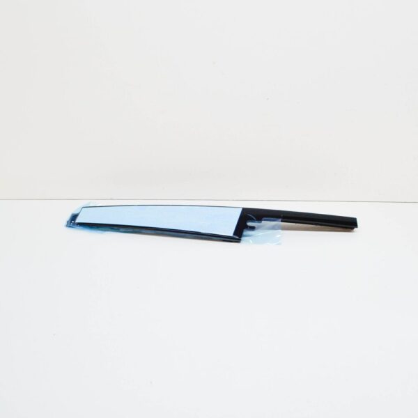LR050758 - LR RANGE ROVER EVOQUE L538 Front Right Door Trim LR050758 NEW