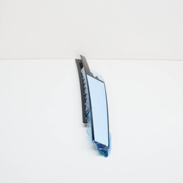 LR050758 - LR RANGE ROVER EVOQUE L538 Front Right Door Trim LR050758 NEW