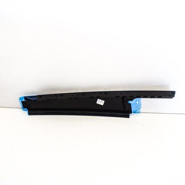 LR050771 - LR RANGE ROVER EVOQUE C-Pillar Trim Rear Door Exterior LV LR050771 NEW