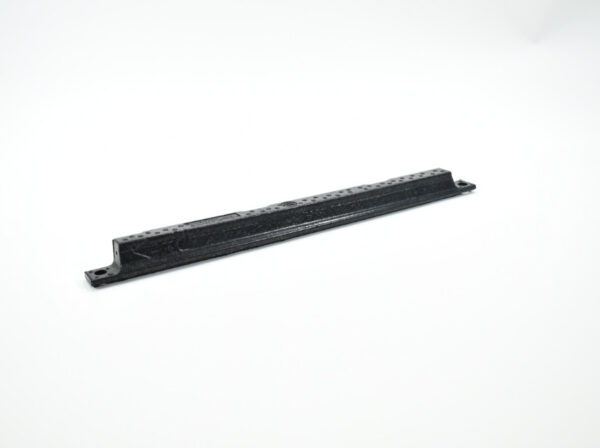 LR050865 - LR RANGE ROVER IV L405 Right Sill Mold Foam LR050865, New Original