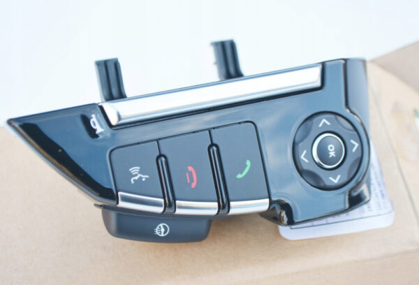 LR050907 - Land Rover Discovery IV L319 Steering Wheel Buttons LR050907, Original Part