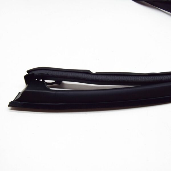 LR054826 - LAND ROVER RANGE ROVER L405 Front Right Upper Door Seal LR054826 NEW GENUINE