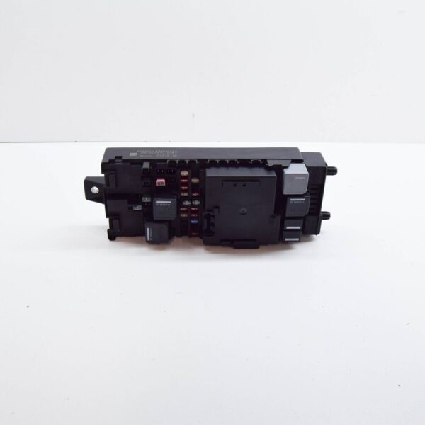 LR133591 - LAND ROVER DEFENDER L663 Fuse Box LR133591 NEW GENUINE
