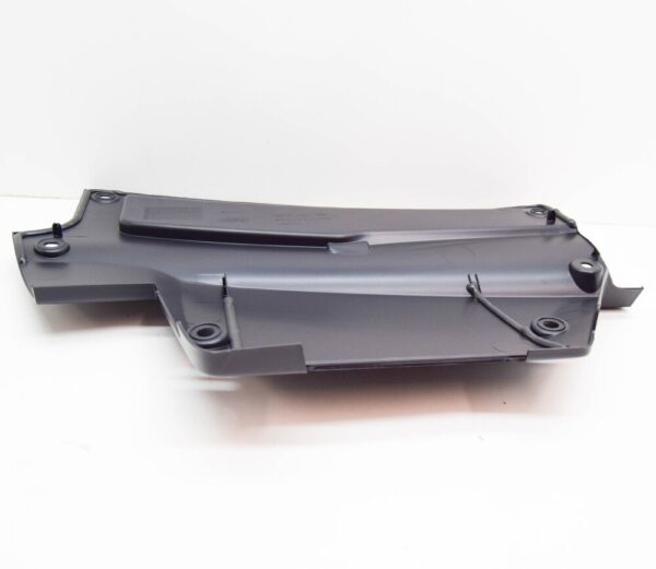 LR133957 - LAND ROVER DISCOVERY SPORT L550 Battery Box Lid LR133957 NEW Original