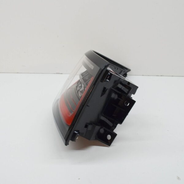 LR136857 - LAND ROVER RANGE ROVER SPORT Rear Left Taillight RHD LR136857 NEW GENUINE