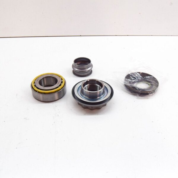 LR158115 - LR RANGE ROVER SPORT II L494 Rear Pinion Repair Kit LR158115 NEW GENUINE