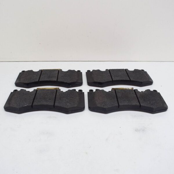 LR160069 - LAND ROVER RANGE ROVER IV L405 Front Wheel Brake Pad LR160069 NEW GENUINE
