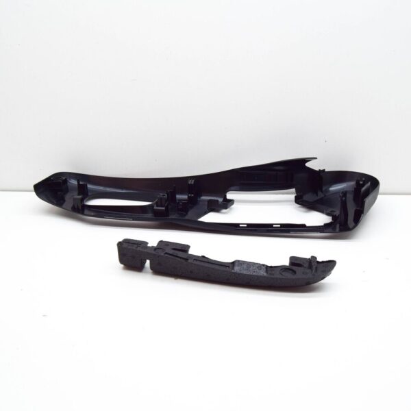 LR161675 - LR DISCOVERY V L462 Front Right Seat Outer Cushion Valance LR161675 NEW GENUINE
