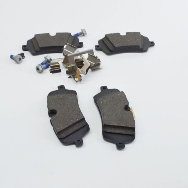 LR164821 - LAND ROVER DISCOVERY V L462 Rear Wheel Brake Pads Set LR164821 NEW