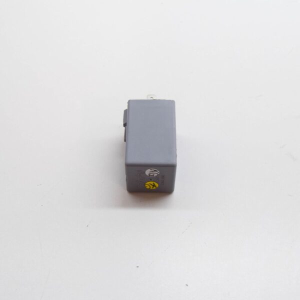 PRC6796 - LAND ROVER DEFENDER L316 Front Screen Timer Relay PRC6796 NEW GENUINE