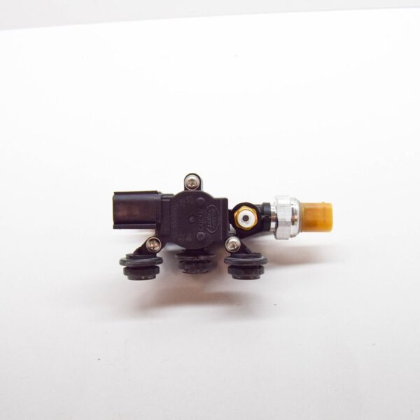 RVH000046 - Land Rover Discovery IV L319 Air Suspension Valve RVH000046 New Genuine