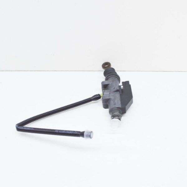 STC500031 - LAND ROVER DISCOVERY III L319 Clutch Master Cylinder LHD STC500031 NEW GENUINE