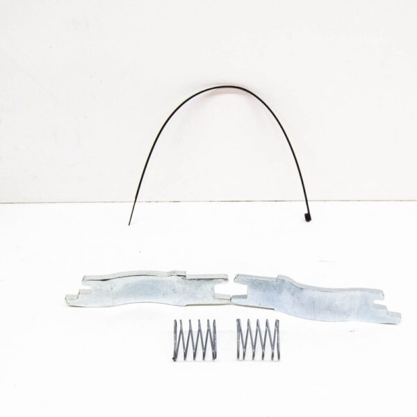 SXR500010 - Land Rover Discovery III L319 Rod Set for Parking Brake Shoes SXR500010 NEW