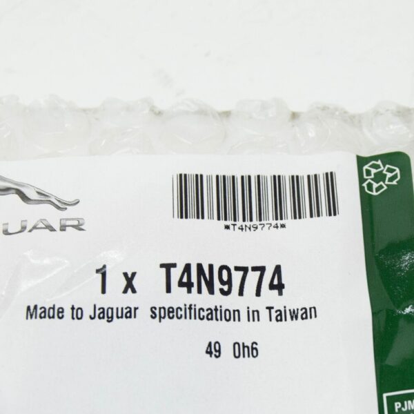 T4N9774 - Jaguar XE X760 Bootlid Badge T4N9774 NEW GENUINE