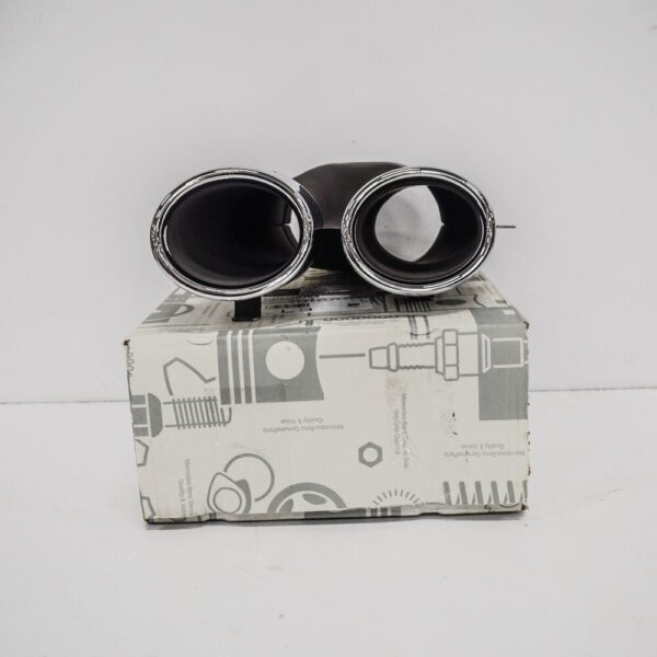 A0004900800 - NEW MB C-CLASS W205 AMG REAR EXHAUST LEFT TAIL PIPE TRIM A0004900800 ORIGINAL