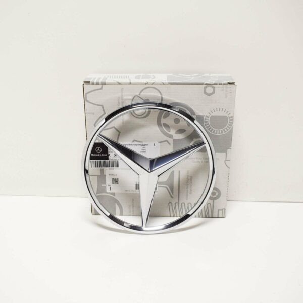 A0008171016 - NEW MERCEDES-BENZ C-CLASS W205 RADIATOR GRILLE STAR EMBLEM A0008171016