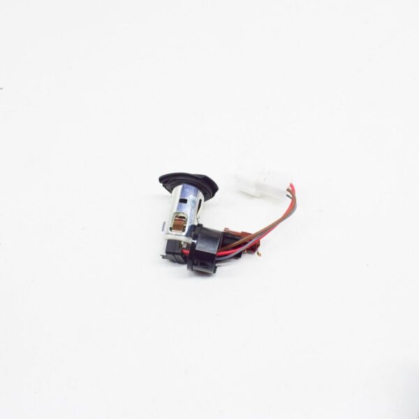 A0008204951 - NEW MB C W204 12 VOLT ACCESSORY POWER OUTLET SOCKET A0008204951