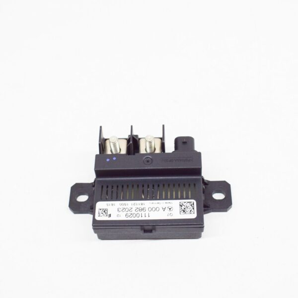 A0009822023 - NEW MERCEDES-BENZ CLA C117 BACKUP BATTERY RELAY A0009822023