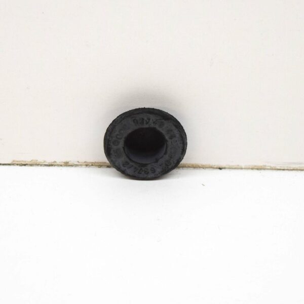 A0009874944 - NEW MERCEDES-BENZ A W169 WASHER FOR THROUGH HOLE 20MM A0009874944