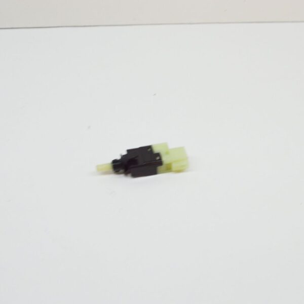 A0015453809 - NEW MERCEDES-BENZ C-CLASS W203 BRAKE LIGHT SWITCH A0015453809
