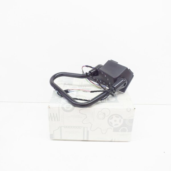 A0018116214 - NEW MB SPRINTER W903 FRONT RIGHT DOOR MIRROR BRACKET LHD A0018116214