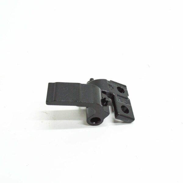A9017200837 - NEW MB SPRINTER 903 FRONT RIGHT DOOR BOTTOM HINGE A9017200837 OEM