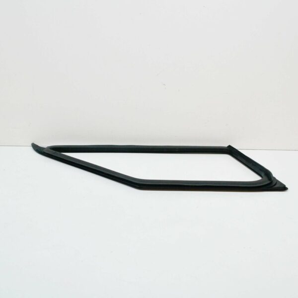 A9066711820 - NEW MB SPRINTER 906 FRONT RIGHT QUARTER WINDOW SEAL GASKET A9066711820 ORIGINAL
