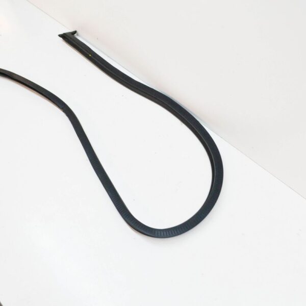 A9077820000 - NEW MB SPRINTER W907 REAR LEFT BACK DOOR SEAL STRIP A9077820000