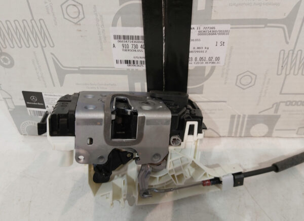 A9107304000 - NEW MERCEDES-BENZ SPRINTER W907 REAR RIGHT DOOR LOCK A9107304000 ORIGINAL