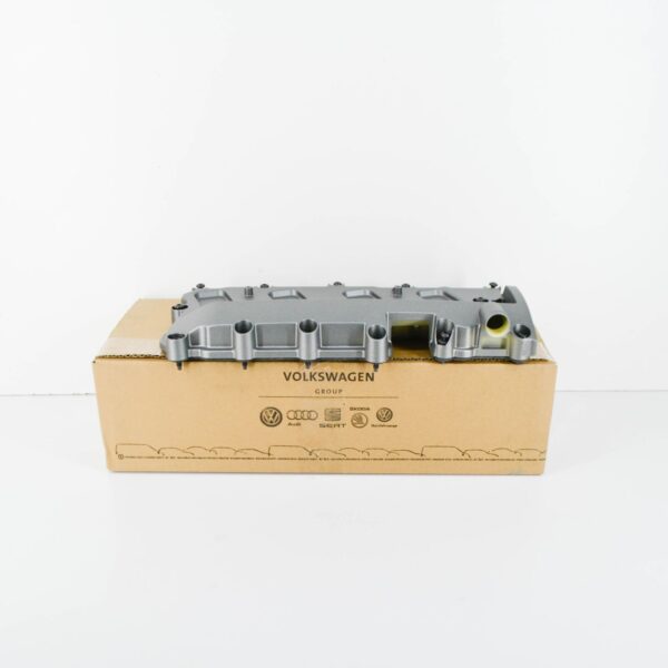 079103472AH - NEW AUDI R8 42 RIGHT SIDE CYLINDER HEAD COVER 079103472AH ORIGINAL