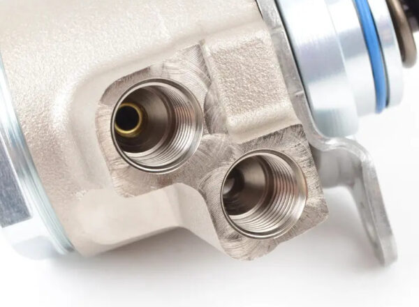 07L127026AL - NEW AUDI A6 AVANT C7 HIGH PRESSURE FUEL PUMP 07L127026AL ORIGINAL