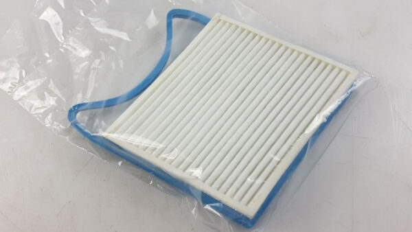 07L133844F - AUDI A6 Avant C6 Right Air Filter Element 07L133844F ORIGINAL
