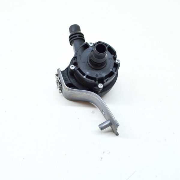 11518643397 - BMW 2 Active Tourer F45 Additional Water Pump 11518643397 ORIGINAL