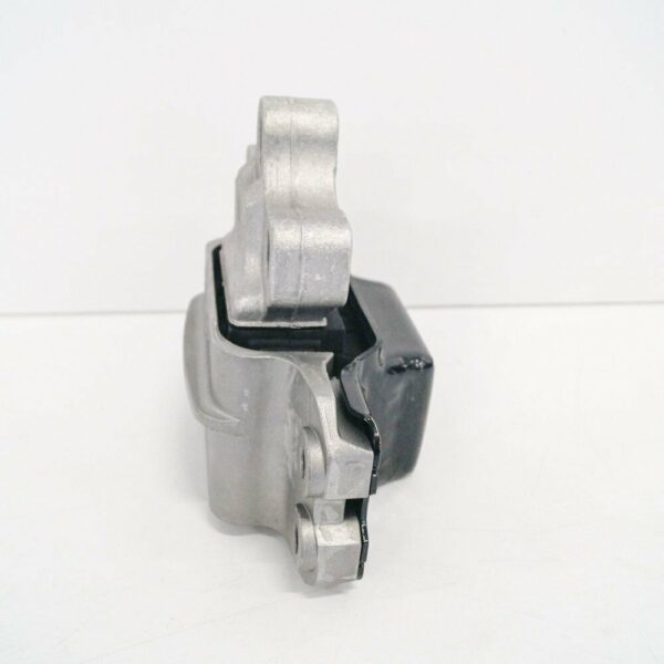 1K0199555CF - NEW VOLKSWAGEN JETTA A6 5C6 ENGINE MOUNT BRACKET LEFT SIDE 1K0199555CF
