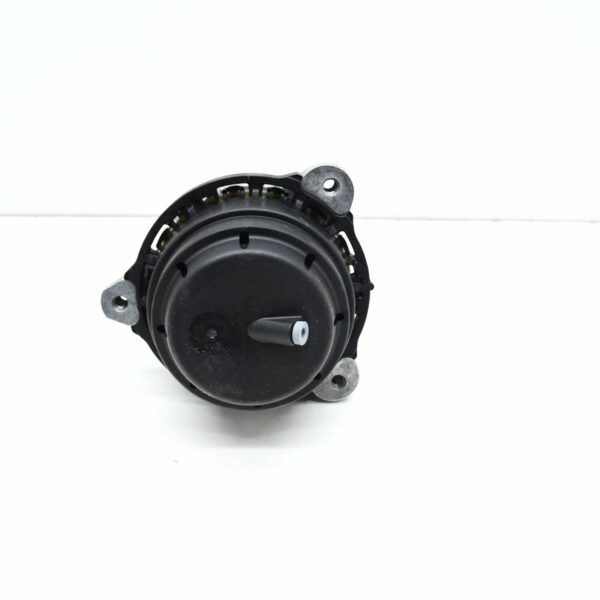 22116860478 - BMW 5 G30 Right Side Engine Mount Bracket 22116860478 6860478 ORIGINAL
