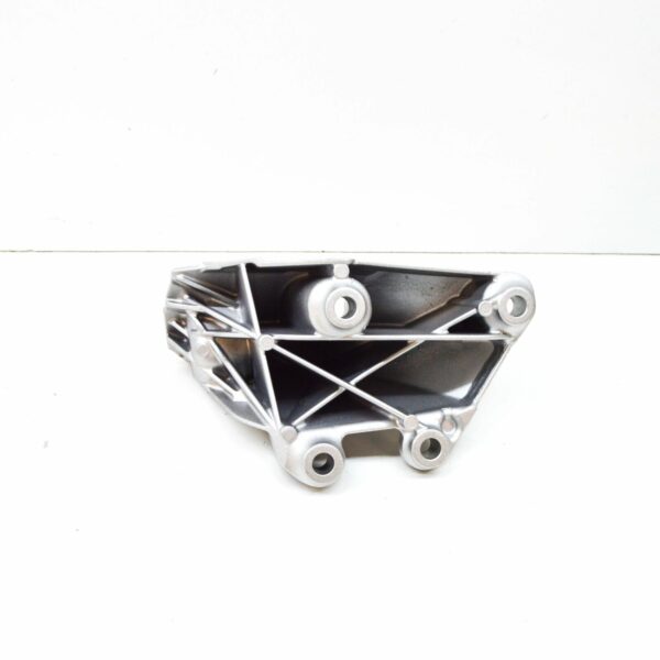 22116871208 - BMW 7 G11 G12 Right Engine Support Bracket 22116871208 ORIGINAL