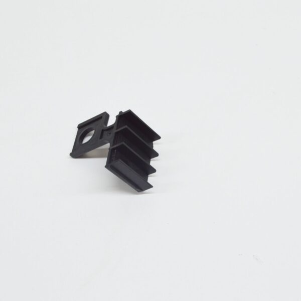 28103665 - NEW AUDI A3 8P ENGINE COVER SECURING PIN 028103665