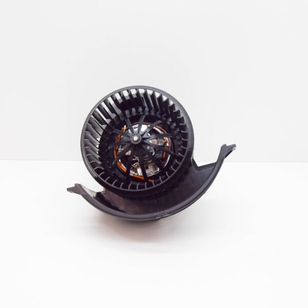2H2820021C - NEW VW AMAROK 2H HEATER HEATING BLOWER MOTOR FAN RHD 2H2820021C ORIGINAL