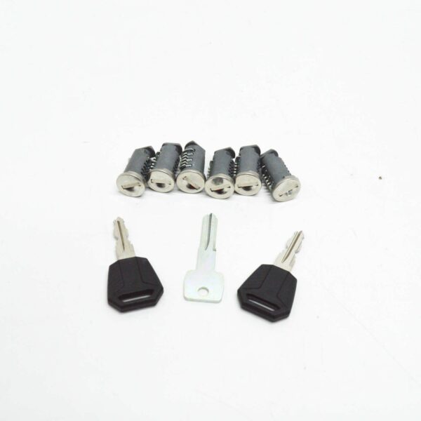 32147044 - NEW VOLVO S60 MK1 ROOF RACK LOCK KIT 32147044