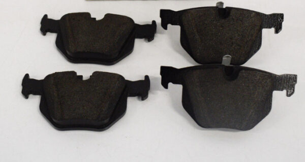 34112283865 - BMW 3 E90 Front Left  Right Brake Pads Kit 34112283865 2283865 ORIGINAL