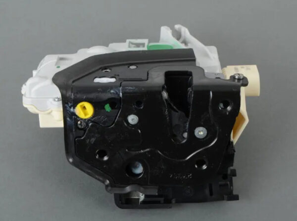 3C4839015D - AUDI Q7 4L Rear Left Door Lock 3C4839015D ORIGINAL