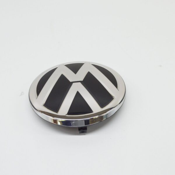 3D0853601FJZA - NEW VOLKSWAGEN PASSAT B7 FRONT RADIATOR GRILLE BADGE 3D0853601FJZA ORIGINAL