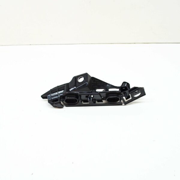 3G0807049B - NEW VW PASSAT GTE 4MOTION B8 FRONT LEFT BUMPER BRACKET HOLDER 3G0807049B