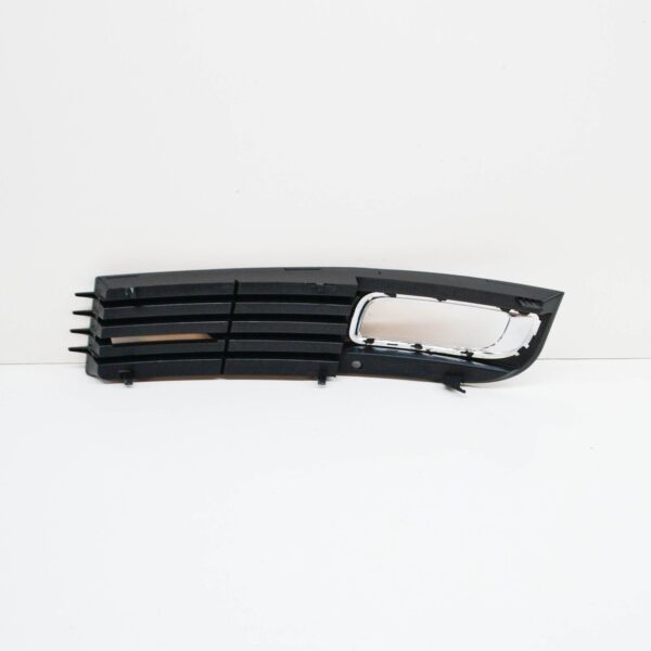 4E0807680B - NEW AUDI A8 D3 FRONT BUMPER RIGHT GRILLE 4E0807680B
