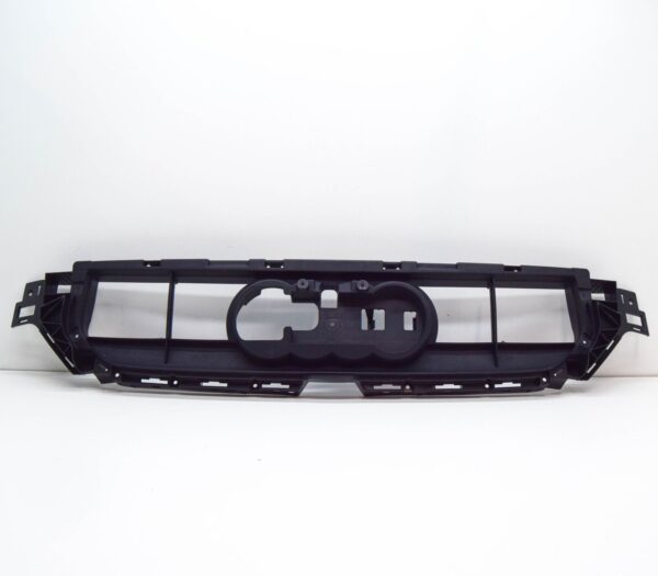 4G0807233D - NEW AUDI RS6 C7 FRONT BUMPER UPPER CENTRE CLOSING ELEMENT 4G0807233D ORIGINAL