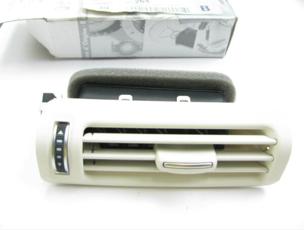 4G0819210G - AUDI Q7 4M Rear Right A/C Air Vent 4G0819210G DJ4 4G0819210GDJ4 ORIGINAL