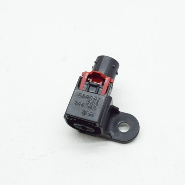 4G0906234E - NEW AUDI Q5 FY 1 PIN FLAT CONTACT HOUSING 4G0906234E ORIGINAL